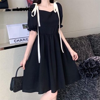 Lovito Casual Vestido com Amarração e Babado na Barra Manga Bufante para Mulheres LNE20023 (Preto)