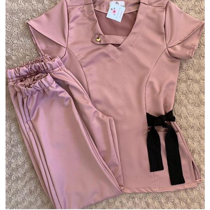 Pijama Cirurgico/ Scrub com Laço + BORDADO NOME E PROFISSÃO INCLUSO
