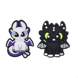 02 Pins Para Crocs e Babuches Bangela Furia da Luz Furia da Noite