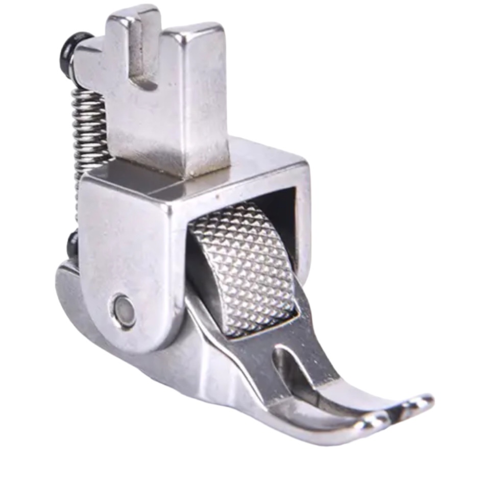 Calcador industrial com rolete e regulagem de altura para couro pachwork br