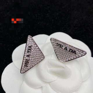 Prada Brincos Simples/De Aço Titânio Carta Logo/Pessoal/Exquisite/Elegante Cavilha Mulher Jóias