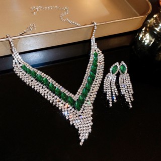 Colar Geométrico De Zircônio Esmeralda Em Forma De V Tassel Embutido Conjunto De Brincos Com Luxo Retro Leve E De Temperamento De Corrente De Colarinho Versátil