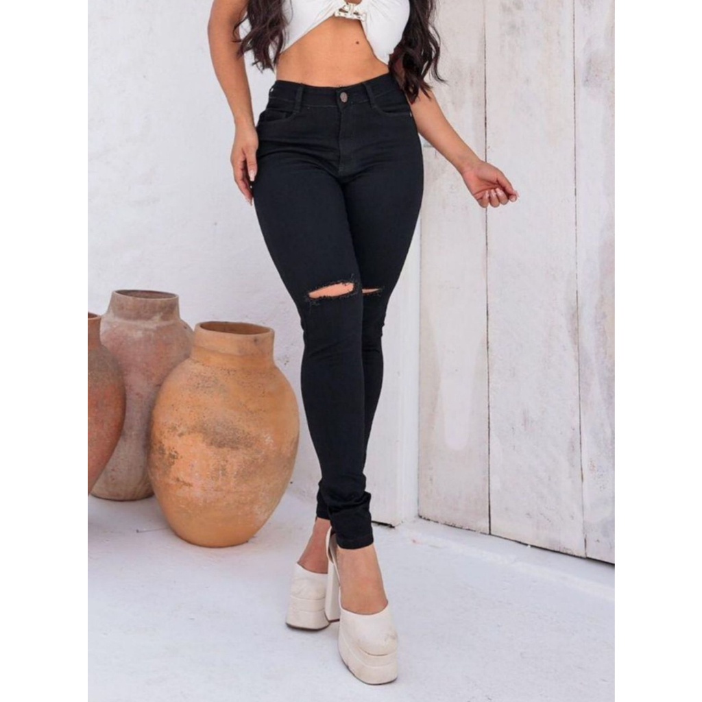 Calça Jeans Feminina Skinny Preta Rasgada no Joelho Com Elastano - Levanta BumBum Valor Promocional