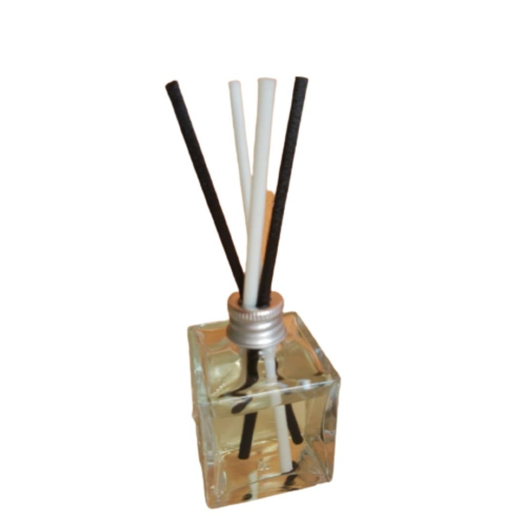 Aromatizador de Ambiente Difusor de Varetas Artesanal Victor 50 ml