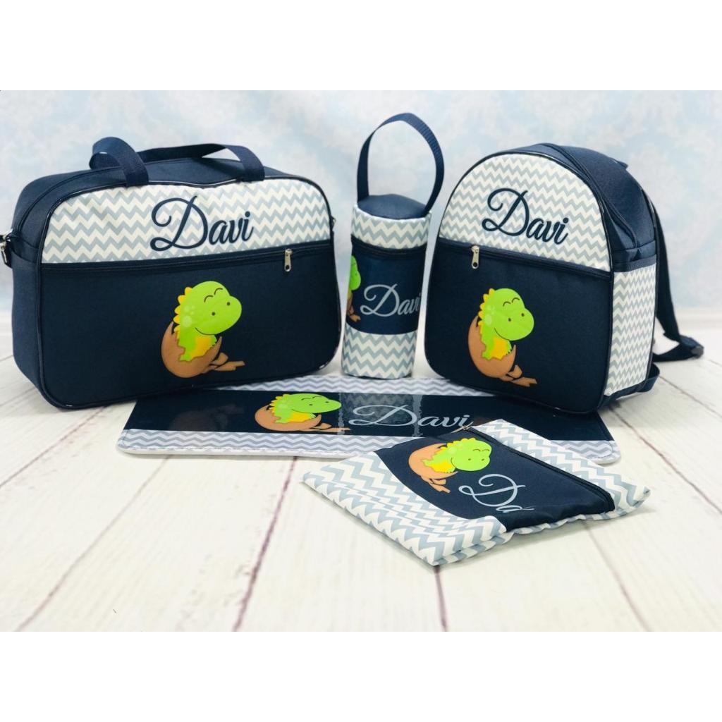 Kit Maternidade com mochila 5 Peças Dinossauro Personalizado com nome do Bebê