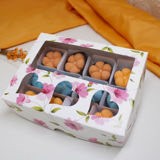 10 Caixas com visor trio de corações branco com flores rosas para 12 doces ou artesanato 16x12x4 em Oferta na Shopee