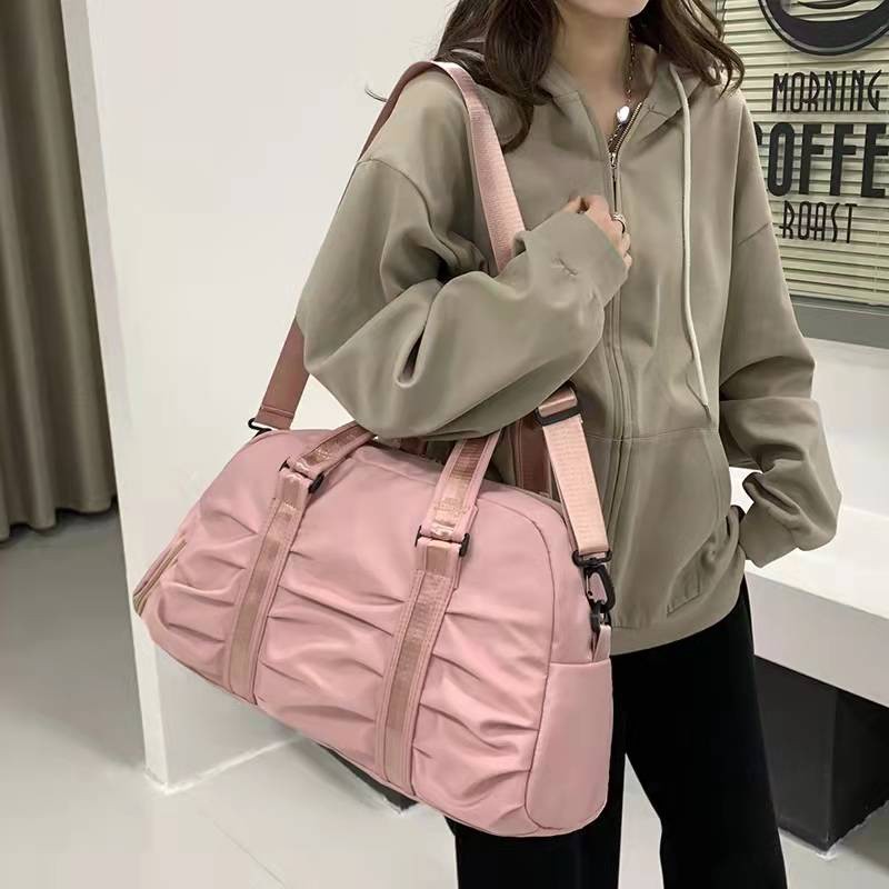 bolsa mala academia e viagem feminina com alça transversal GRANDE CAPACIDADE (NOVO MODELO NAO HA ESPACO PARA TENNIS)