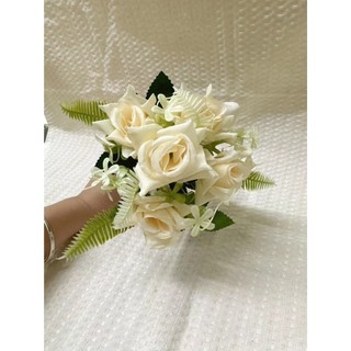 Buquê De Rosas Artificiais Com 5 Flores De Cores Variadas--2225 em Oferta na Shopee