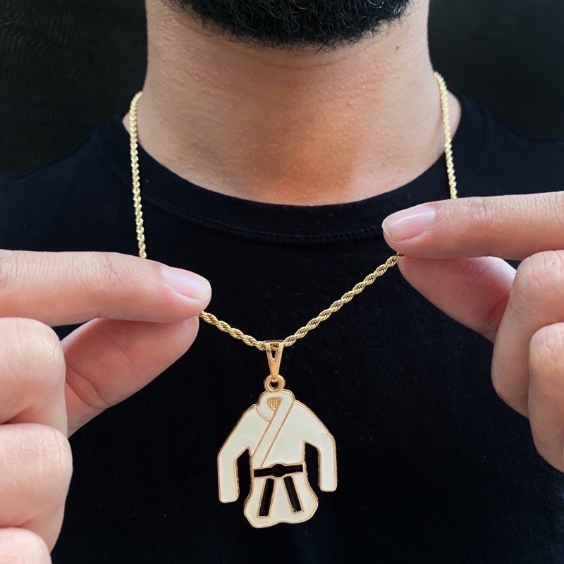 Acessório de Moda Exclusivo: Corrente Trançada Baiana 60cm em Aço Inoxidável - Pingente Dourado e Toque Sofisticado de Faixa Preta em Oferta na Shopee