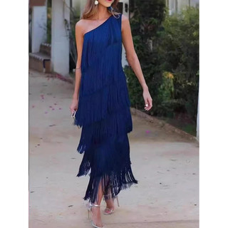 Vestido assimétrico de ombro inclinado com franjas femininas da moda