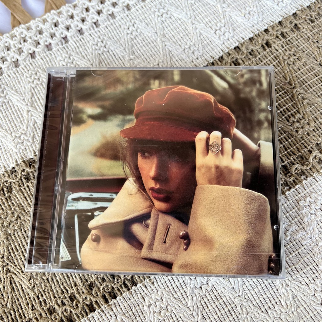 Original Taylor Swift Red Taylor's Version 2-Disc Album [Lacrado]