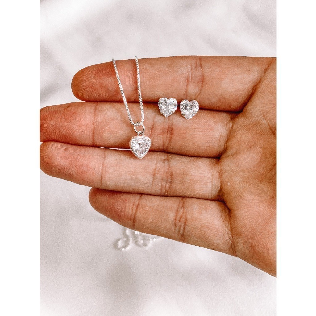 Conjunto Colar e Brinco Prata 925/Ouro 18k  Ponto de Luz Coração em Oferta na Shopee