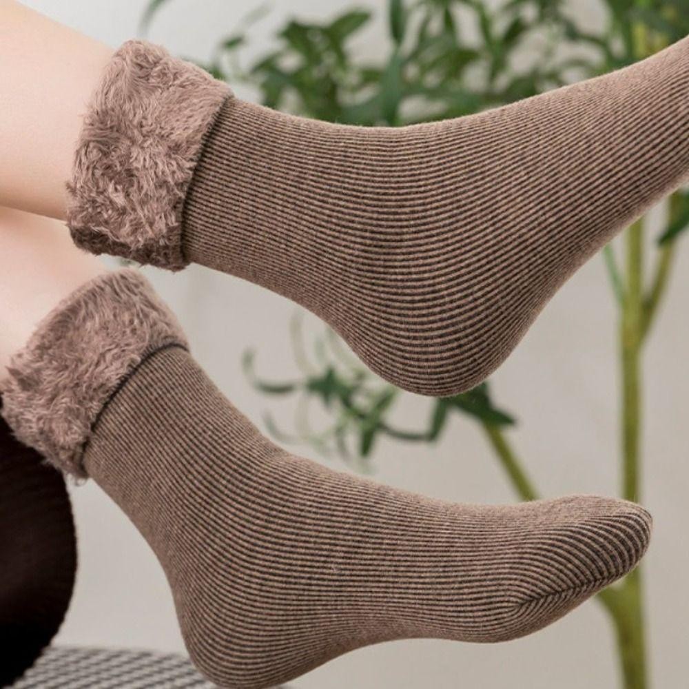 Meia Térmica Adulto Peluciada Reforçada Frio Intenso Inverno Neve Kit com 2, 4 ou 6 Pares em Oferta na Shopee