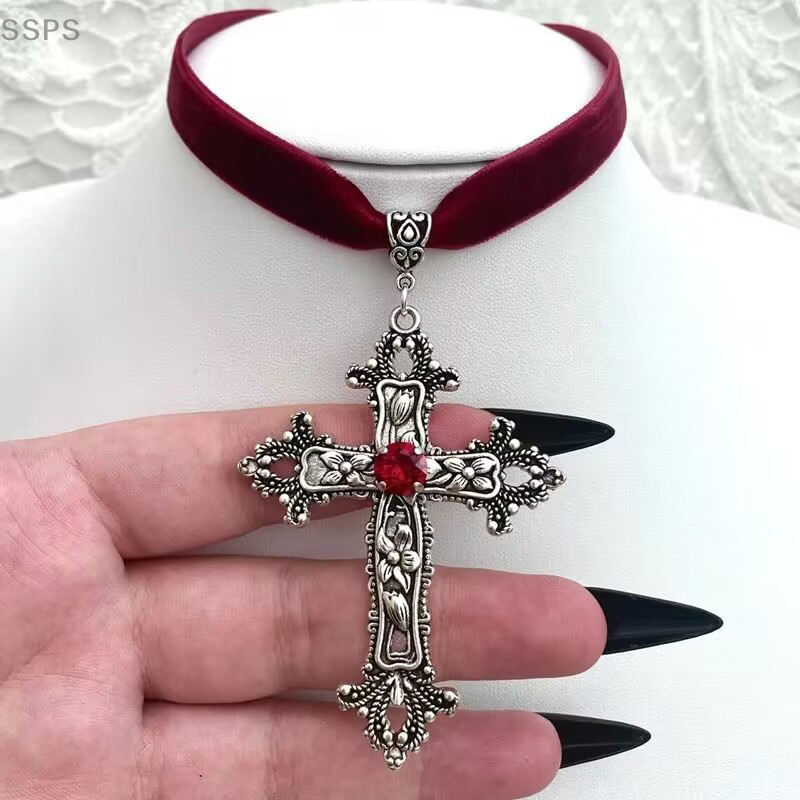 [SSPS] Gargantilha Gótica Vintage Gótico Grande Cruz De Veludo Ornate Cross Preto Grunge Gift For Women Girls FAH em Oferta na Shopee