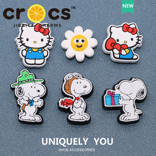 Jibbitz crocs Sapato Buckle hello kitty Snoopy Sapatos de desenho animado bonitos Acessórios