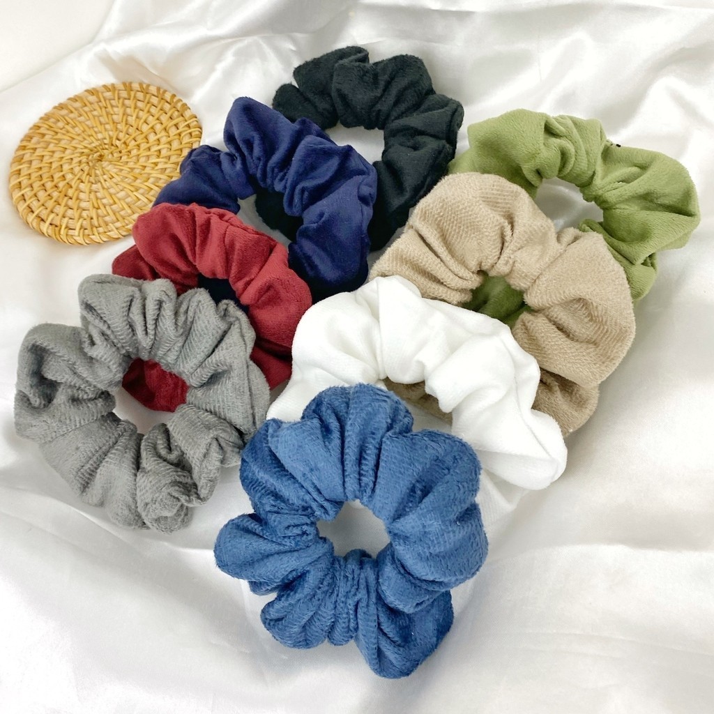 Kits com 4 ou 8 Scrunchies de Veludo (Xuxinha, Frufru, Rabicó, Prendedor de cabelo) Antifrizz