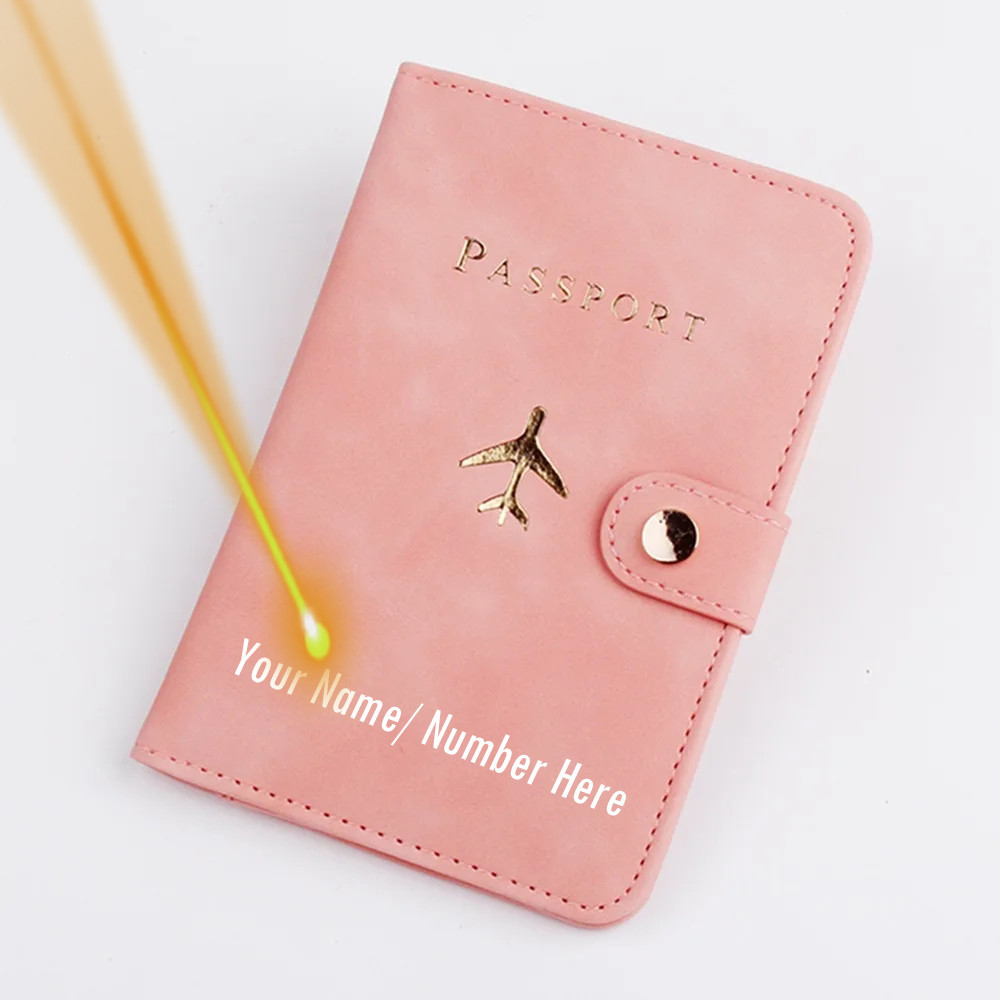 Imagem Nome Personalizado Porta-Passaporte À Prova D'água Pink Capas De Viagem PU Carteira De Cartão De Crédito Em Couro Personalizada Mulher/Homem Presente De Natal
