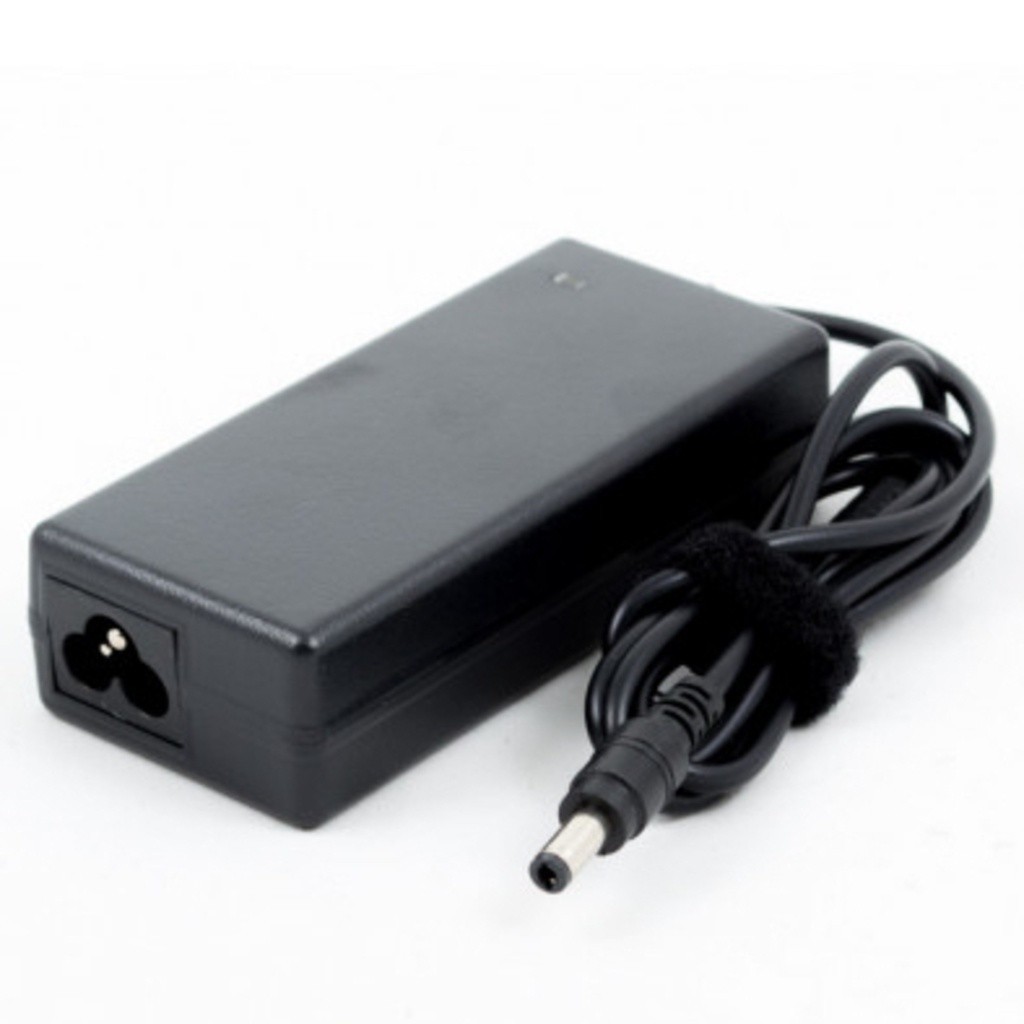 Fonte AAA16 Compativel com Notebook Positivo/Toshiba/Asus/Lg 19V/ 3.42A/ 65W (5,5mm x 2,5mm)