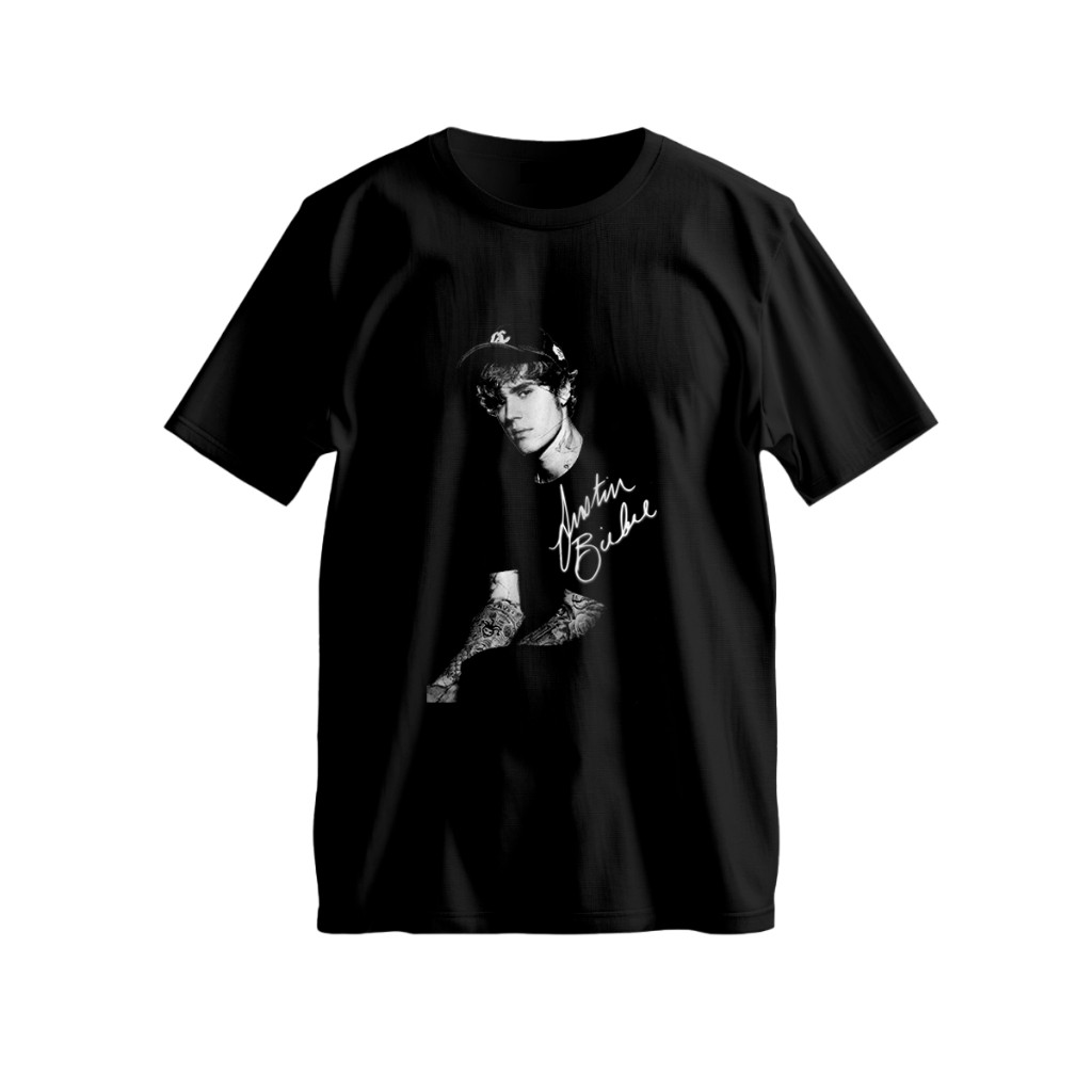 Camiseta Tecido Confortável Justin Bieber JB Astro Canadense Blusa Estampa Preto E Branco Estilosa