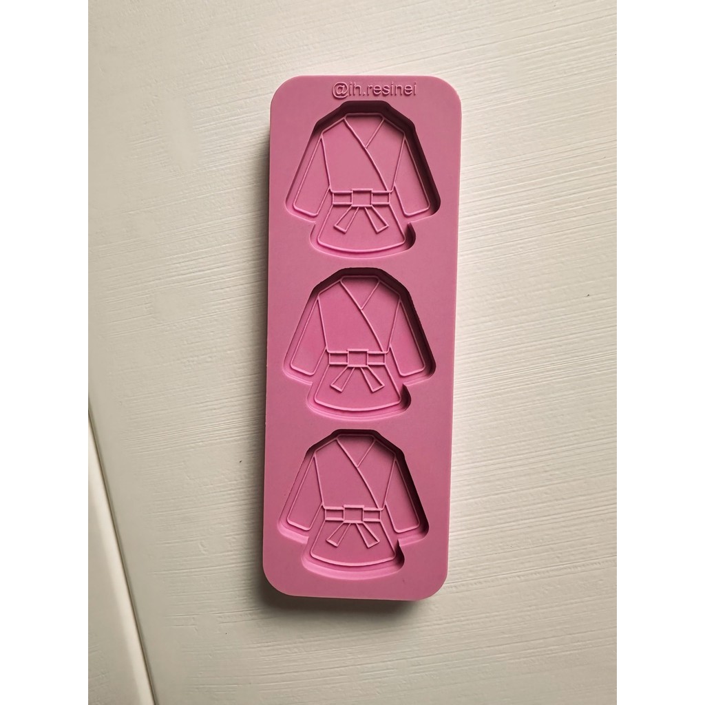 Molde Kimonos (6cm cada) em Oferta na Shopee