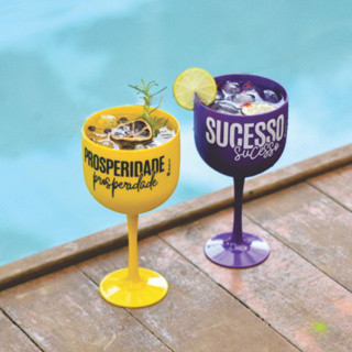 Kit 2 Taças Festas para Drinks e Coquetéis Gin Para Beber 580ml - Desfrute de Momentos de Sucesso e Prosperidade com Estas Taças Exclusivas