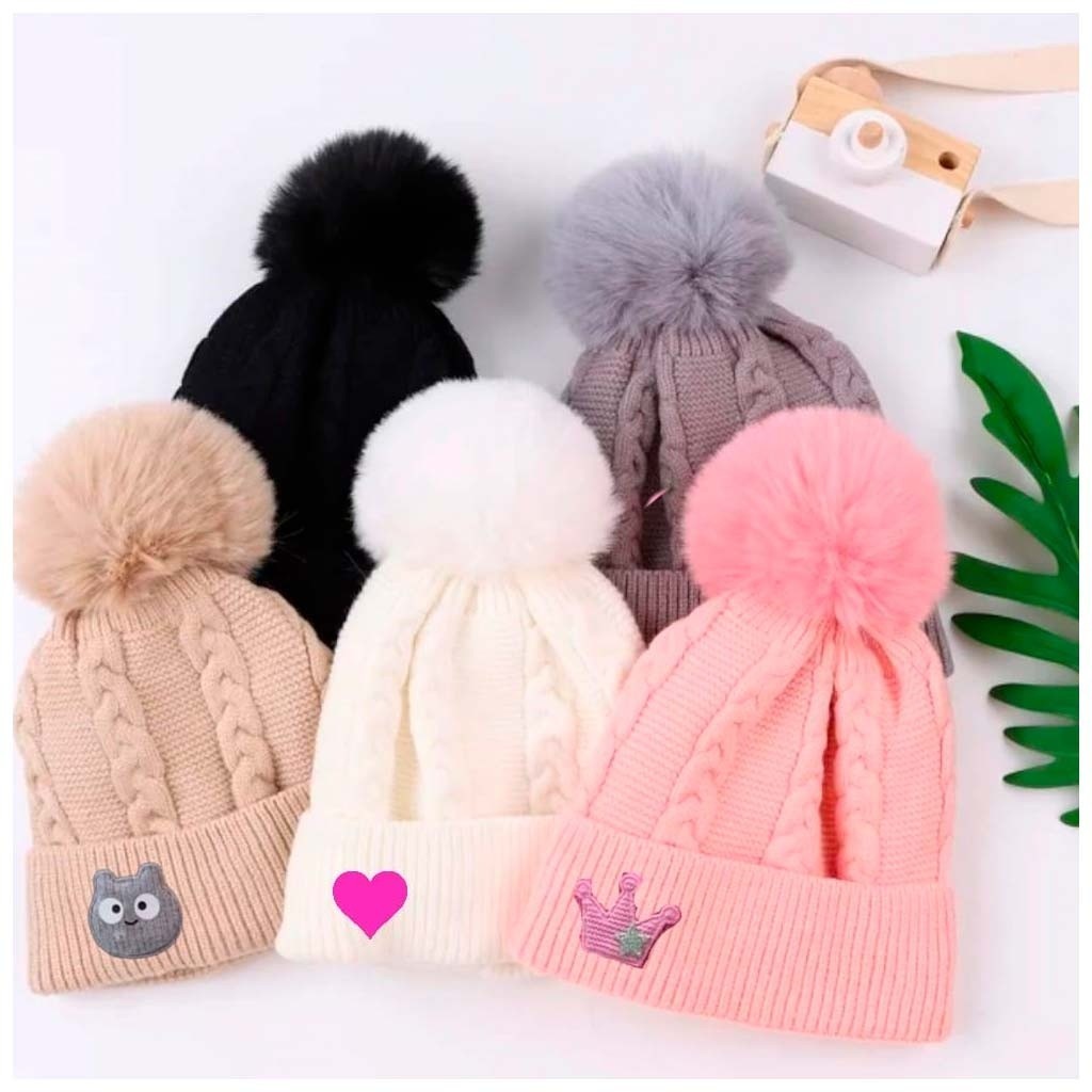 Touca Infantil Proteção Frio Inverno Cores Sortidas Forrada Lã Pompom ou com 2 Pompom