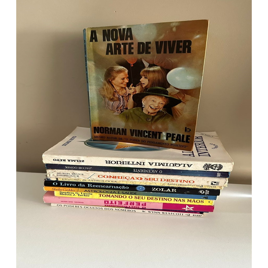 Lote de livros usados auto-ajuda/esóterico/astrologia - 11 livros autor -