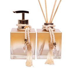 02 Vidros Cubo Degrade Dourado Sabonete Luxo + Aromatizador