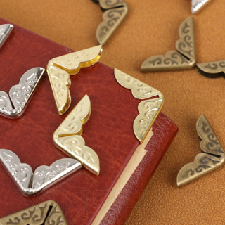 50pcs Golden Silver Bronze Metal Notebook Decor-14 * 14mm Vintage Flower Lace Albums Cantos-Para Livro De Rascunho , Menus , Pasta-Antique Book Corner Protector em Oferta na Shopee