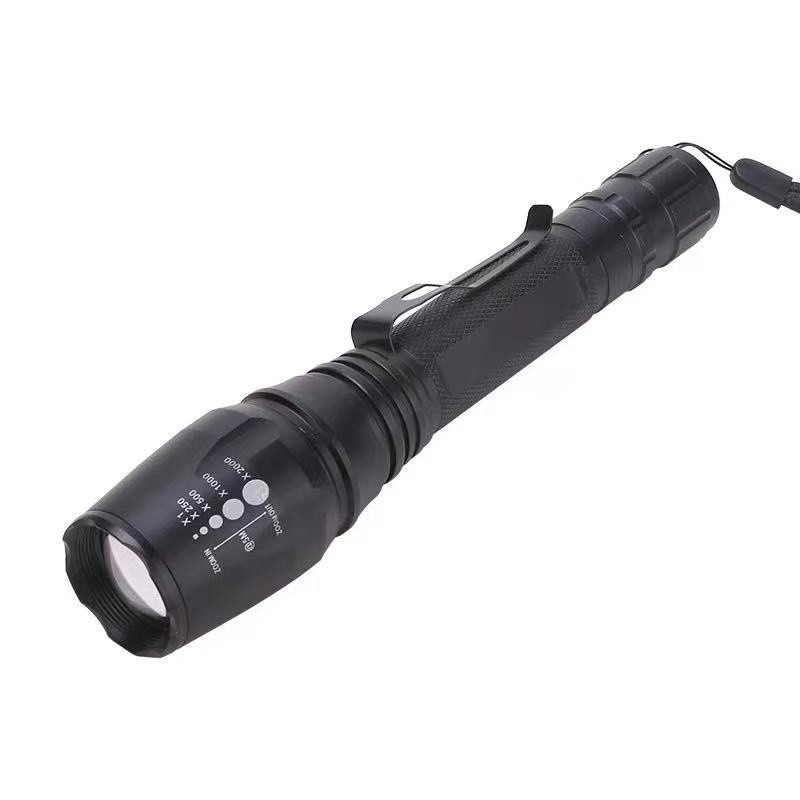 Lanterna Tática LED Muito Forte Recarregável Alto Alcance Zoom Ajustável com 2 Baterias para Camping Pesca Emergência