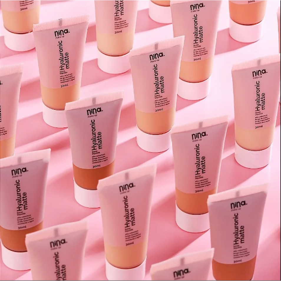 Base Líquida Hyaluronic Matte NINA Alta Cobertura Longa duração Textura Aveludada Resistente a água
