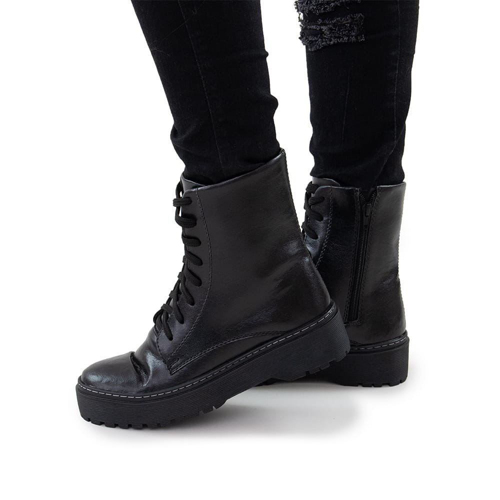 Bota Coturno Feminino Plataforma Tratorada Blogueira Lisa Ajuste Cadarço e Ziper