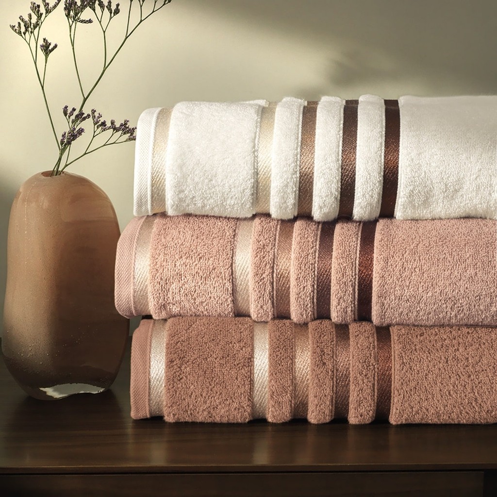 Kit Jogo De Toalhas Karsten 4 Peças Banho e Rosto Lumina Fio Penteado