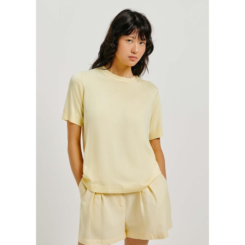 Blusa Feminina Manga Curta Em Tricô Leve Hering - Women Clothes