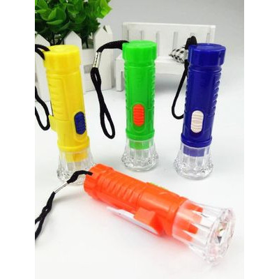 Mini Lanterna Led Tática Portátil Para Uso ao Ar Livre Lazer Trilha Camping Lazer, Lampiao De Pilha