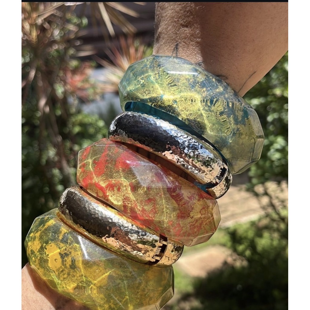 Pulseira bracelete acrilico e resina boho chic várias cores