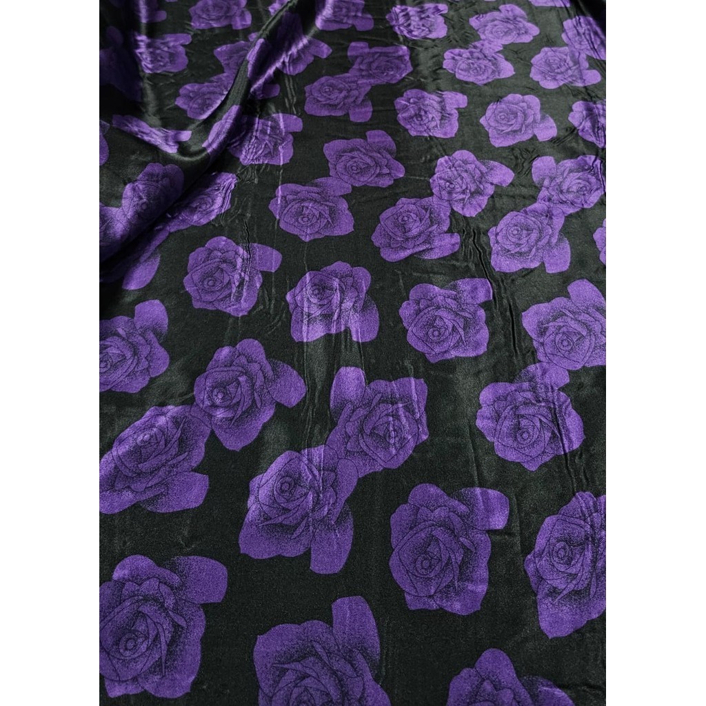 Tecido Cetim Estampado Fundo Preto Rosas Roxas