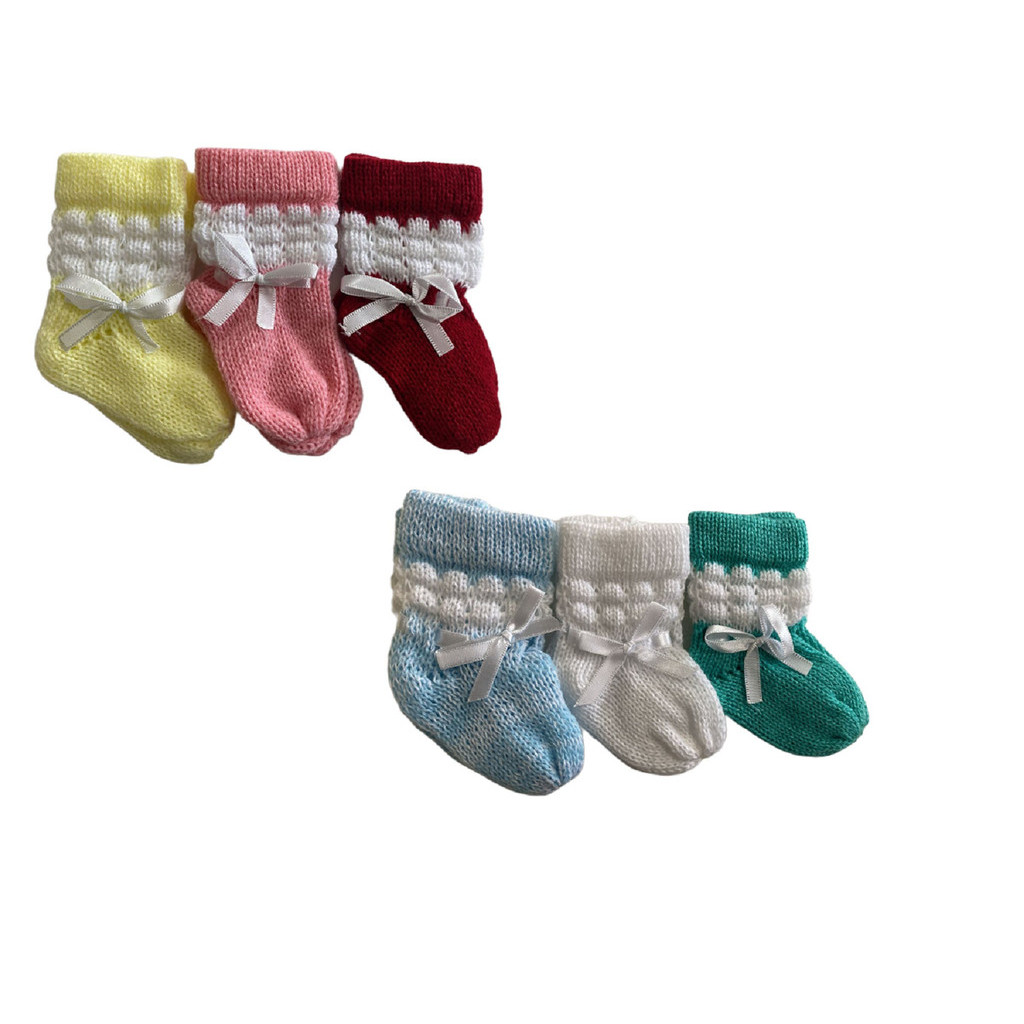 Sapato Sapatinho de Lã Tricot Tricô Bebê RN Maternidade cores sortidas Fita Cetim C/ 3 pares