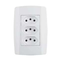 Conjunto Tomada Tripla 10A 250V Ilumi