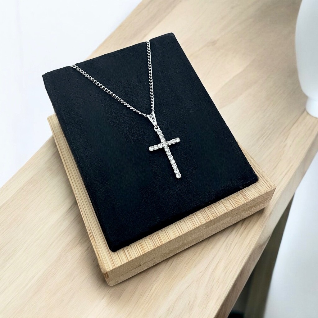 Colar Corrente Feminina Aço Inoxidável Com Pingente Cruz Cravejada de Zircônia