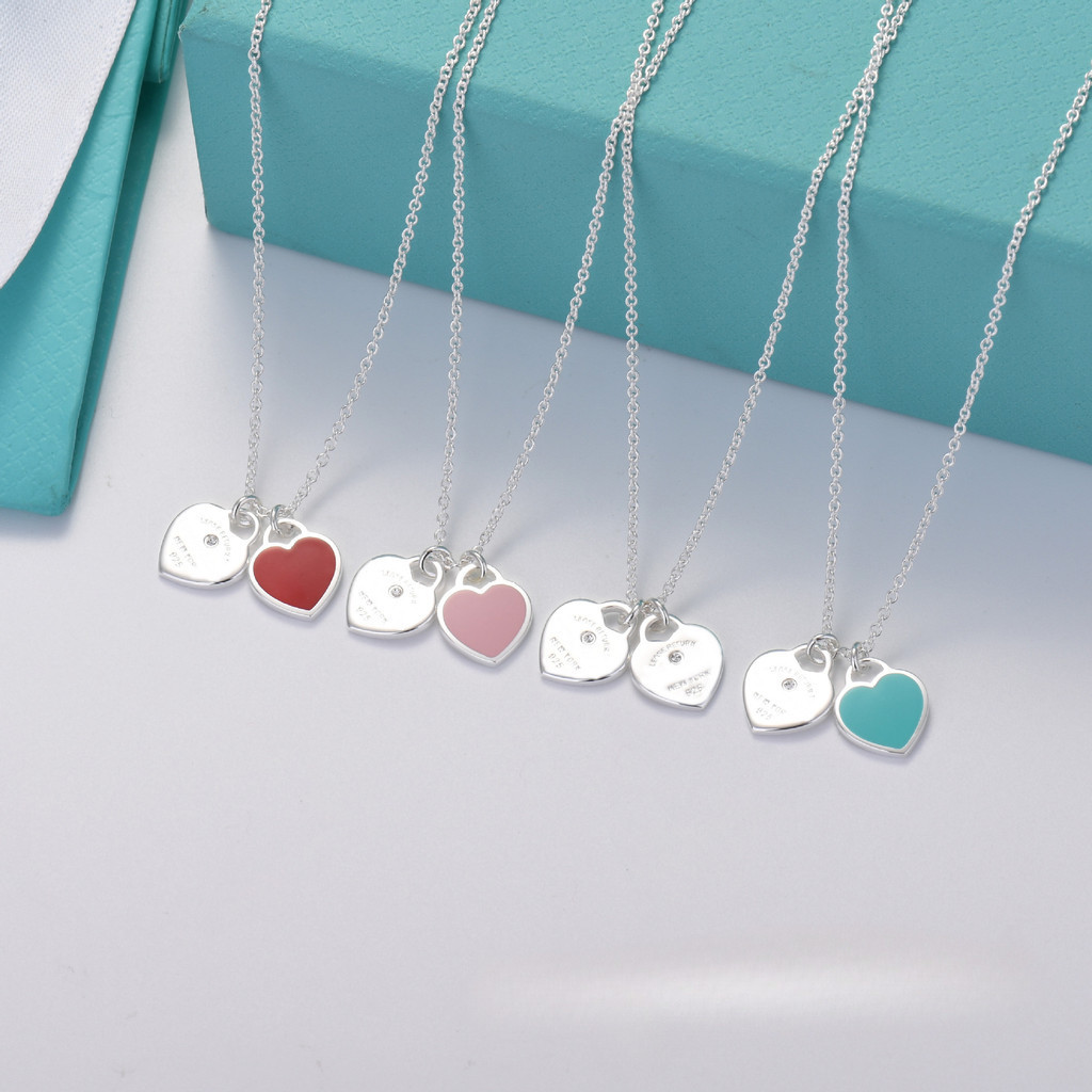 Retorno Ao Ti Blue Double Heart Tag Pendant Necklace Em Prata Com Um Diamante