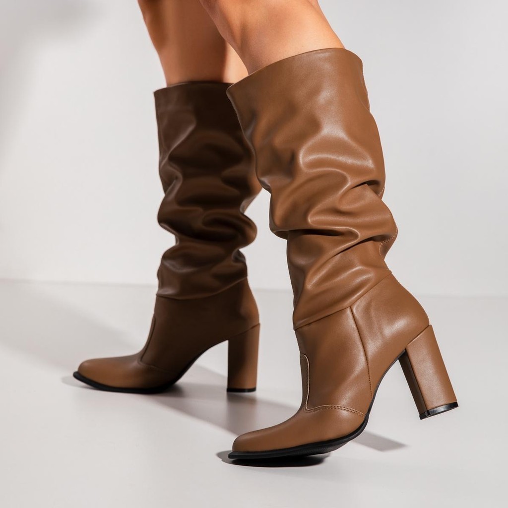 Bota Feminina Emily Slouch Franzida Cano Médio Salto Grosso Bico Redondo Not-me