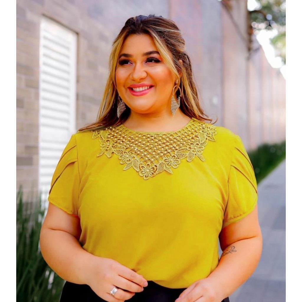 Blusa Camisa Plus Size G2 Amarelo Mostarda Manga Curta Renda Social Crepe Feminina Moda Evangélica Cristã Social Bordada Para Congresso Delicada Romântica Pérola Pedrinha