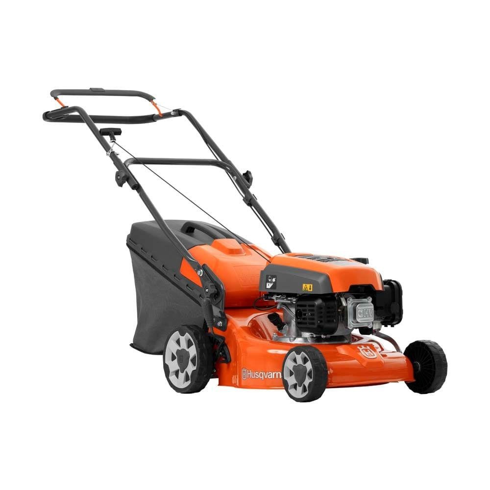 Máquina / Cortador de Grama a Gasolina Husqvarna Lc 140P, 2,6 HP, Diâmetro de Corte de 40cm, com Recolhedor - Home & Living