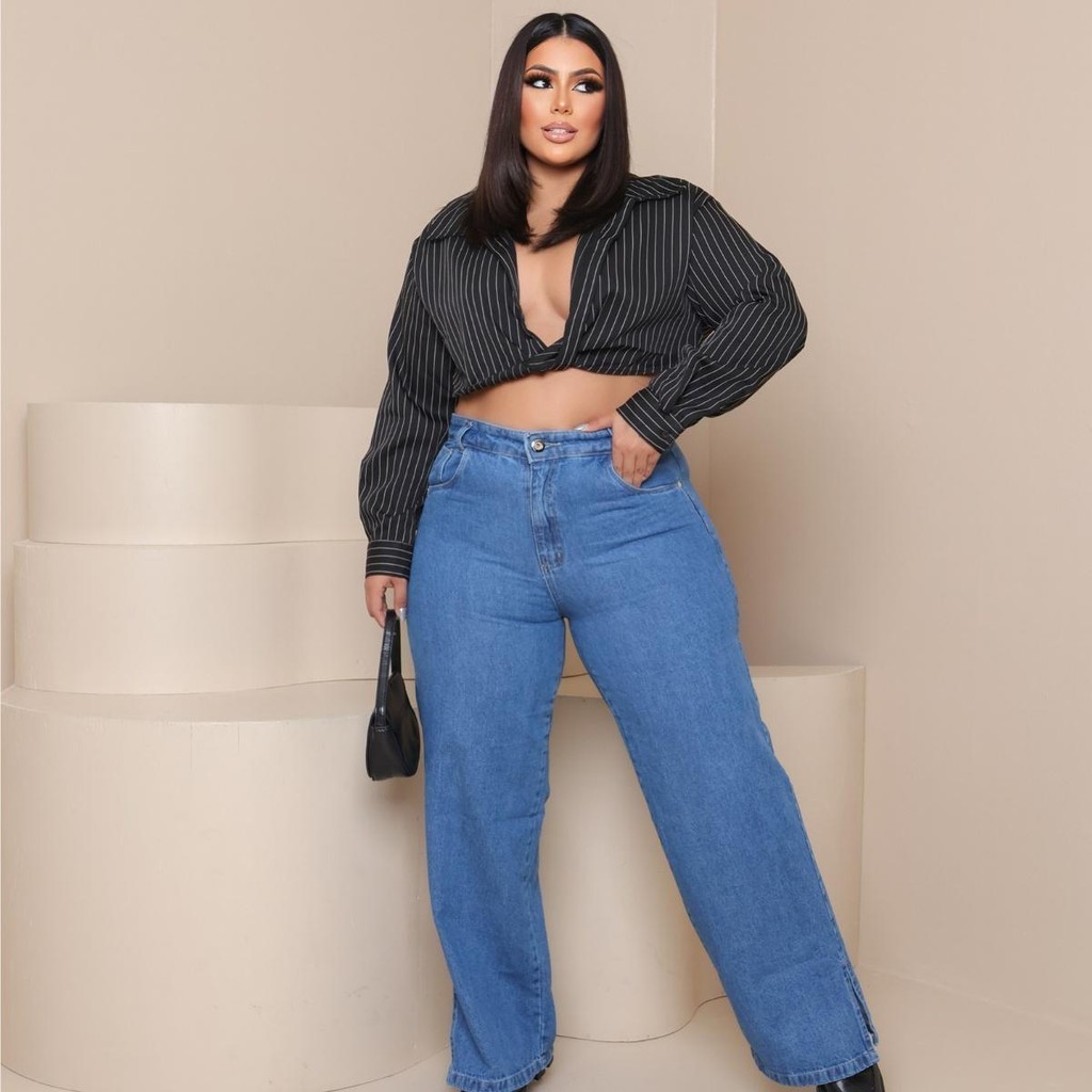Calça Jeans Wide Leg Plus Size Lisa Fenda Lateral