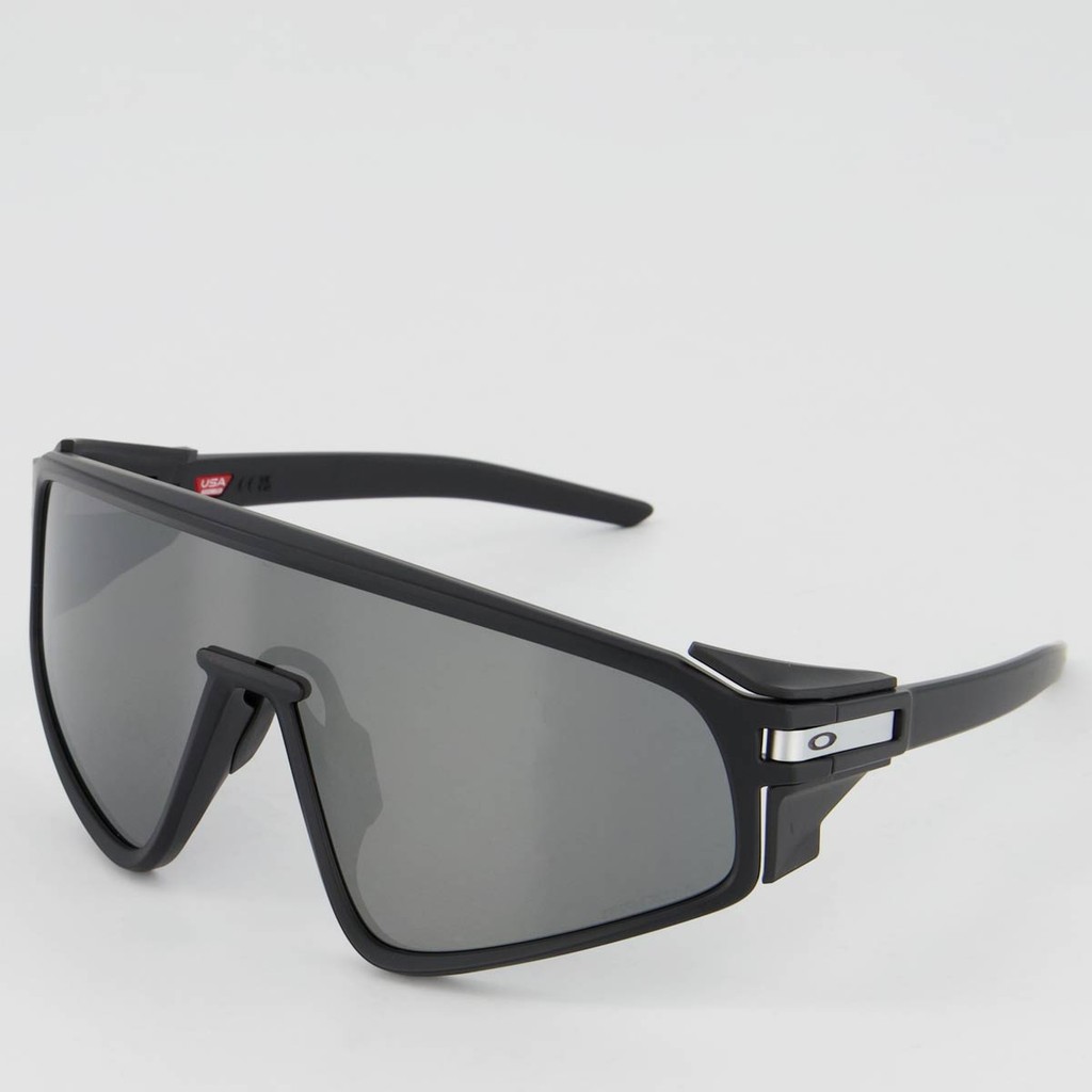 Óculos de Sol Oakley Latch Panel Preto
