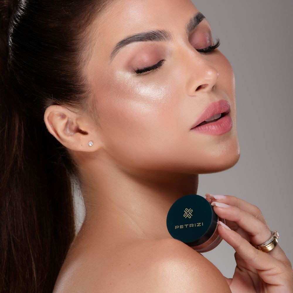 Iluminador em Pó efeito espelhado Petrizi - Rosé Gold 3g