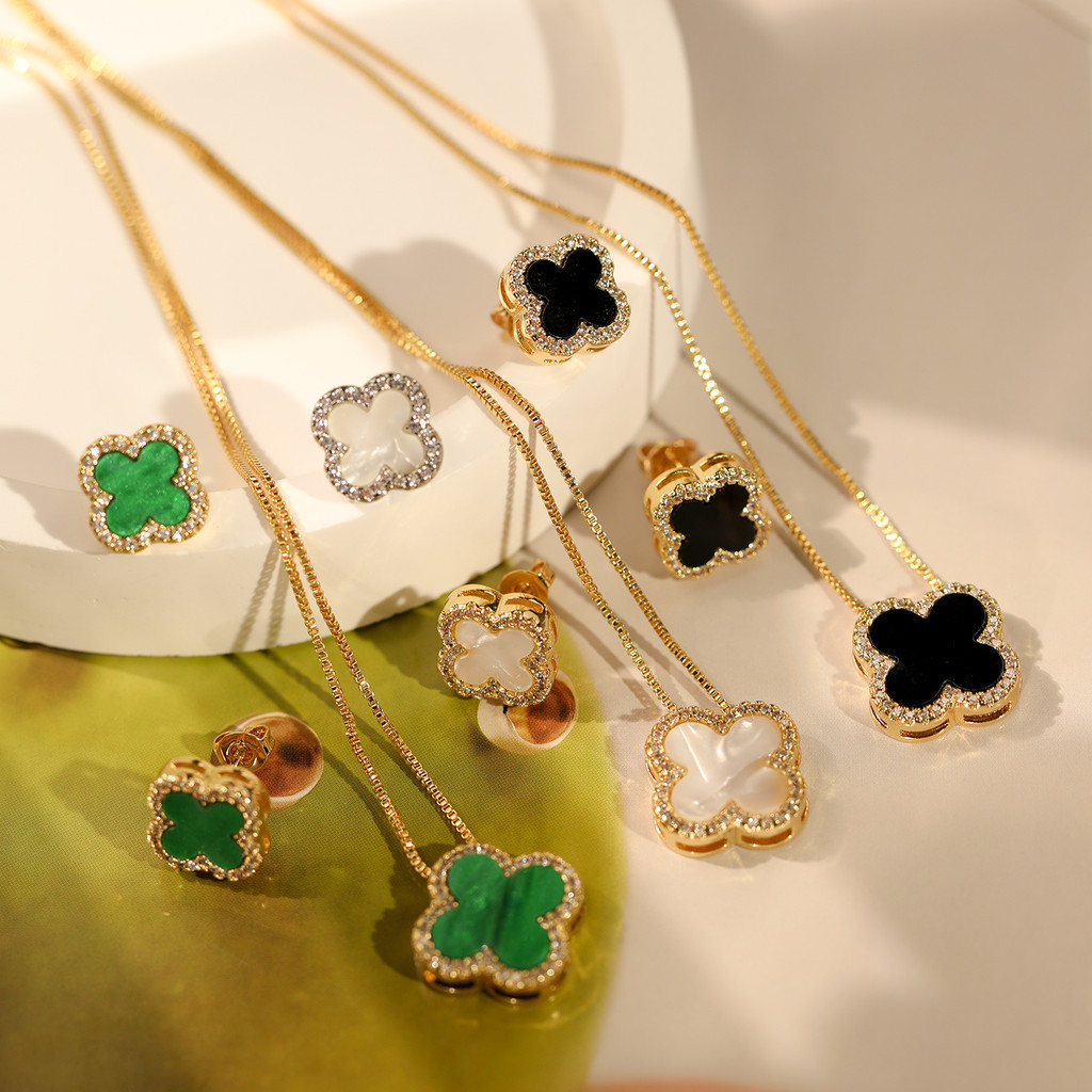 Colar de trevo de quatro folhas banhado a platina, incrustado com zircônia, colar de moda feminina requintado em Oferta na Shopee