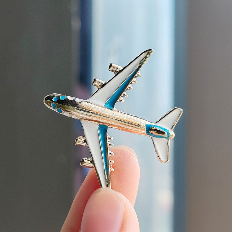 Broche de Moda de Avião Acessórios de Roupa Fixos de Alta Qualidade Pin Versátil Feminino em Oferta na Shopee