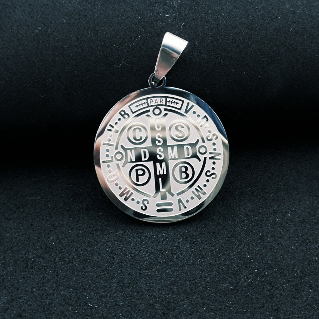 Pingente São Bento Aço Inox 316l Prateado em Oferta na Shopee